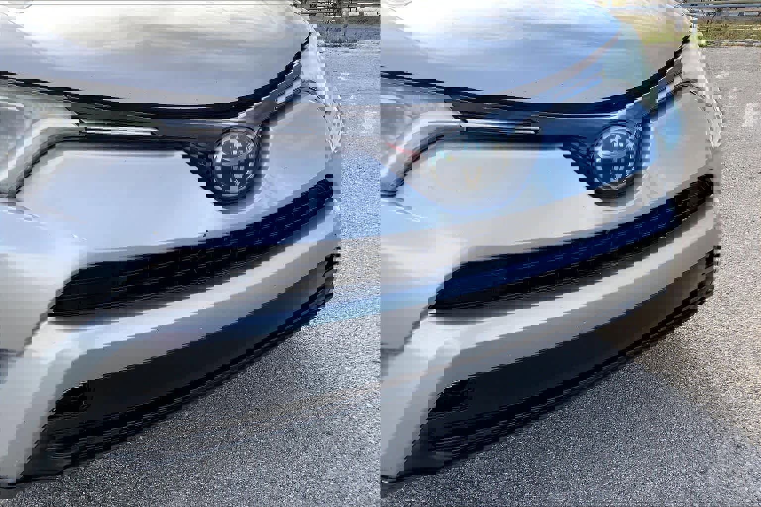 Used 2017 Toyota RAV4 LE image 28