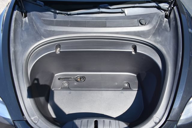 Used 2020 Tesla Model 3 Standard Range RWD image 39