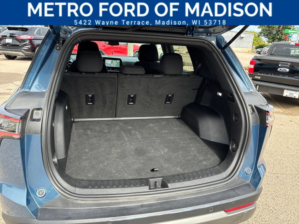 Used 2025 Chevrolet Equinox LT AWD/4WD image 37