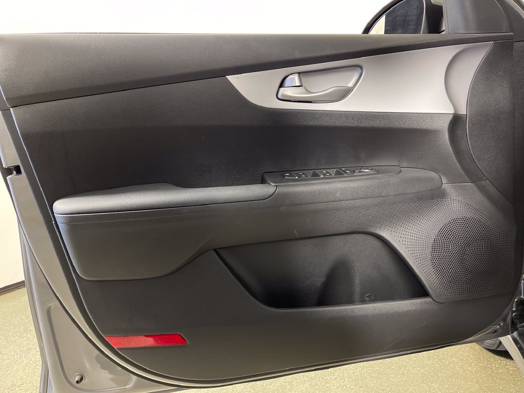 Used 2024 Kia Forte LXS w/ LXS Technology Package FWD image 19