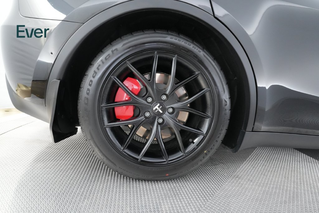 Used 2023 Tesla Model Y Performance AWD/4WD image 21