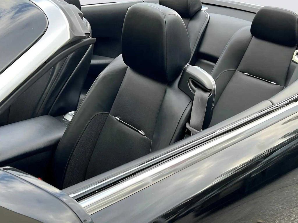 Certified 2017 Rolls-Royce Dawn image 8