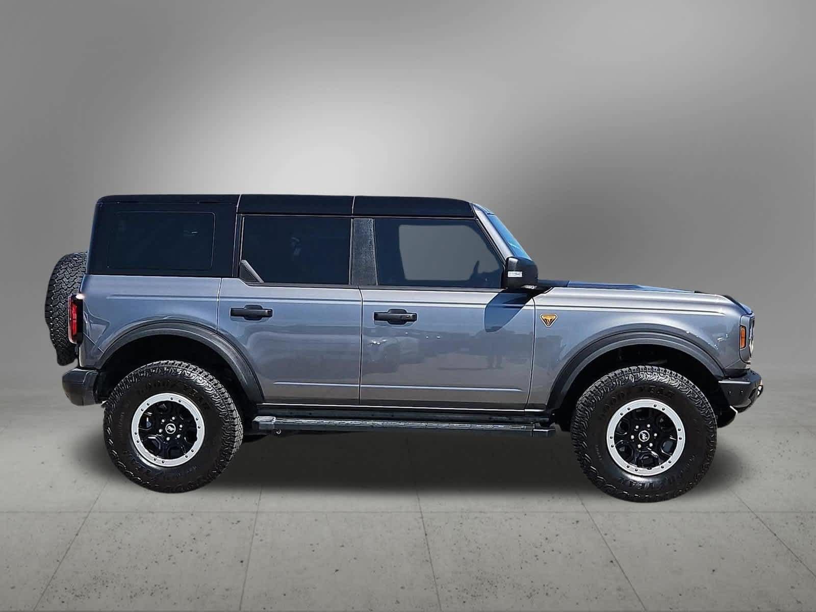 Used 2025 Ford Bronco Badlands AWD/4WD image 7