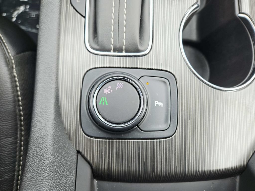 Used 2019 GMC Acadia SLT FWD image 32