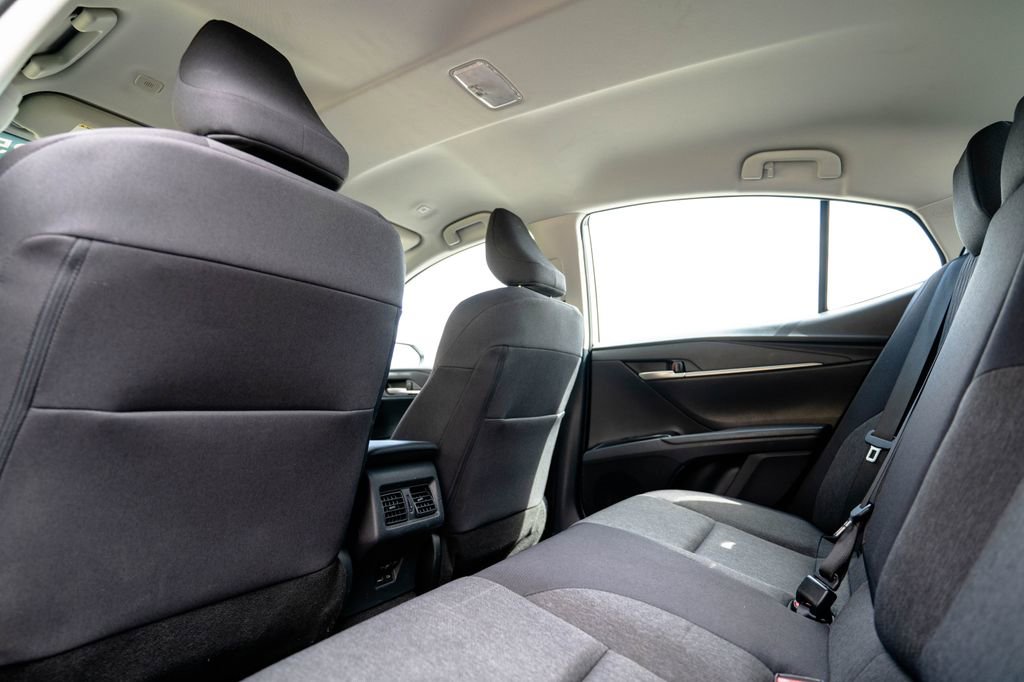 Used 2025 Toyota Camry LE AWD/4WD image 32