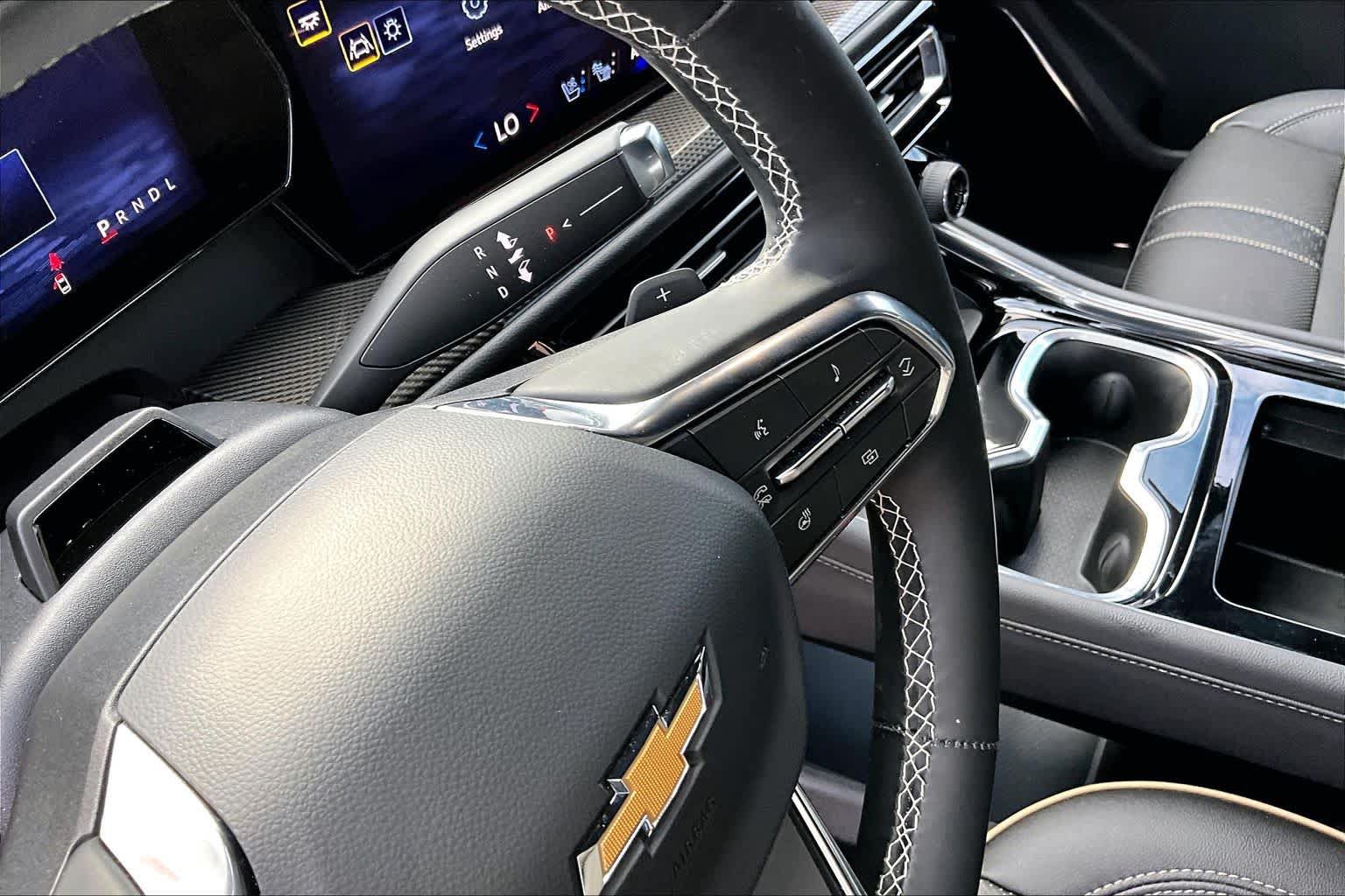 Used 2025 Chevrolet Traverse High Country w/ LPO, Floor Liner Package FWD image 17