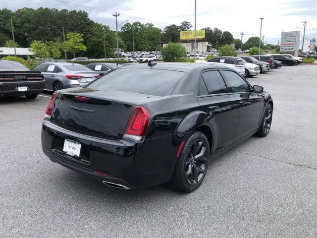 Used 2021 Chrysler 300 Touring w/ Sport Appearance Package RWD image 3