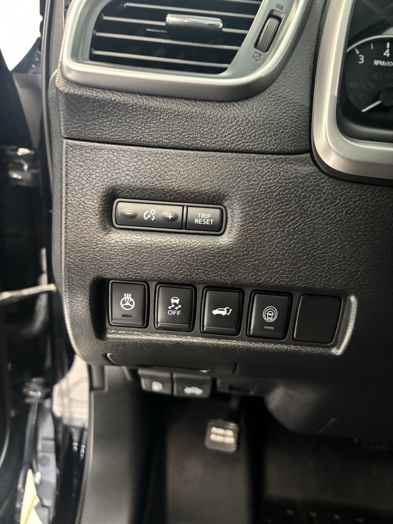 Used 2020 Nissan Murano Platinum image 11