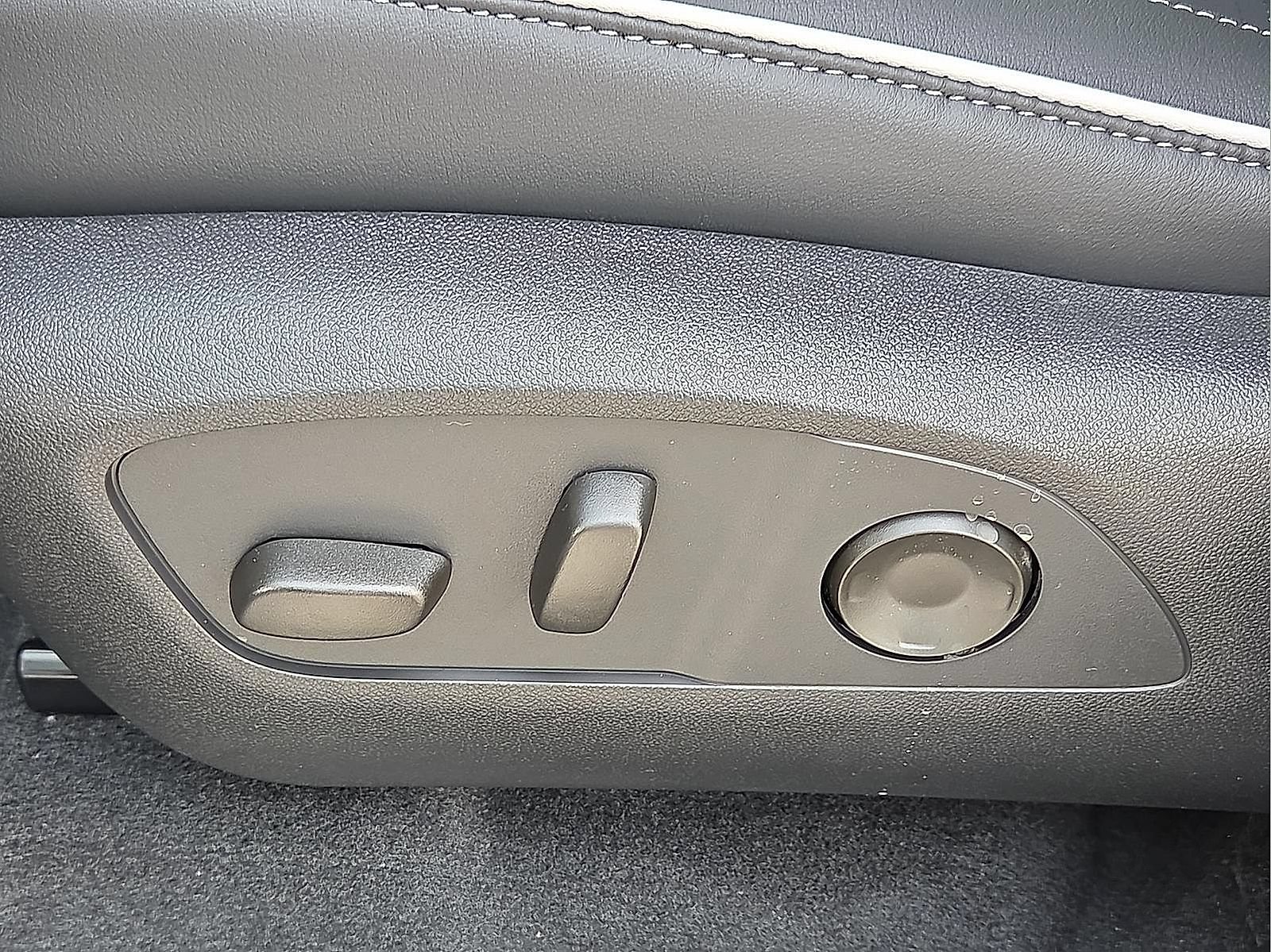 New 2026 Buick Enclave Sport Touring w/ Power Package FWD image 16