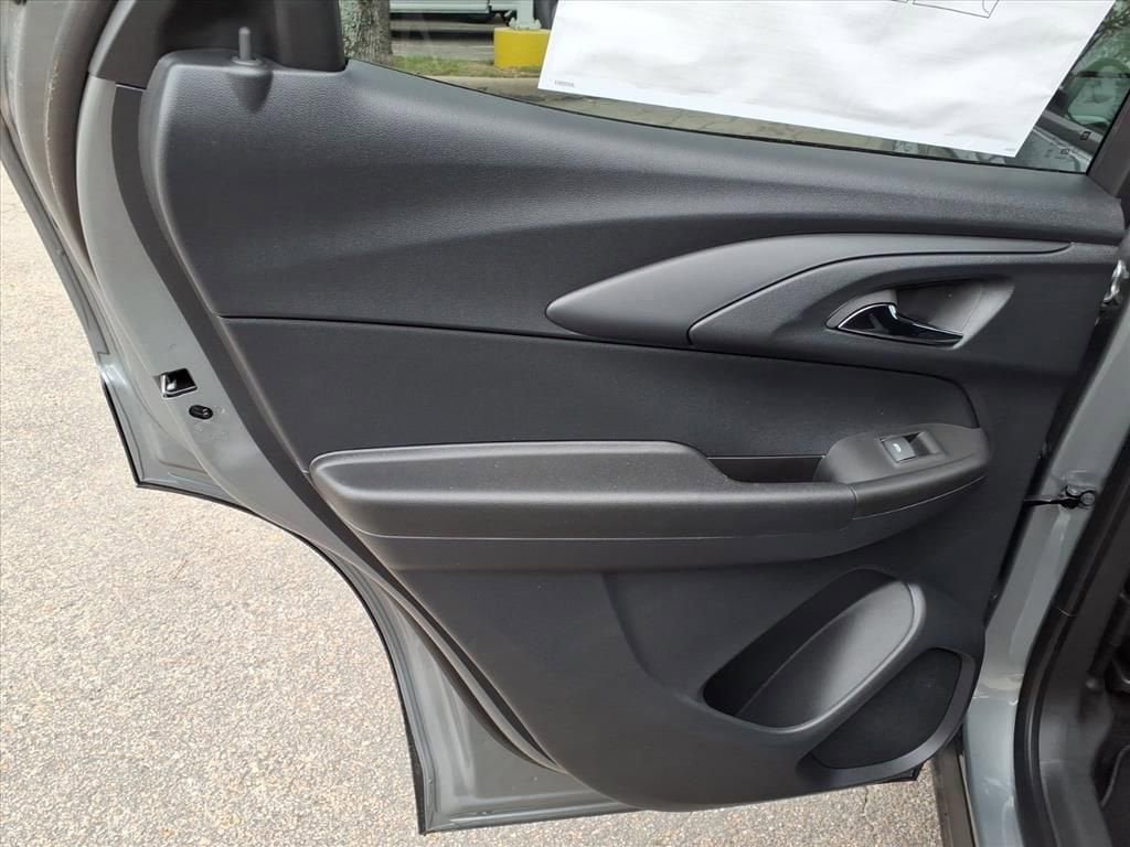 New 2026 Chevrolet TrailBlazer LT w/ Convenience Package FWD image 15