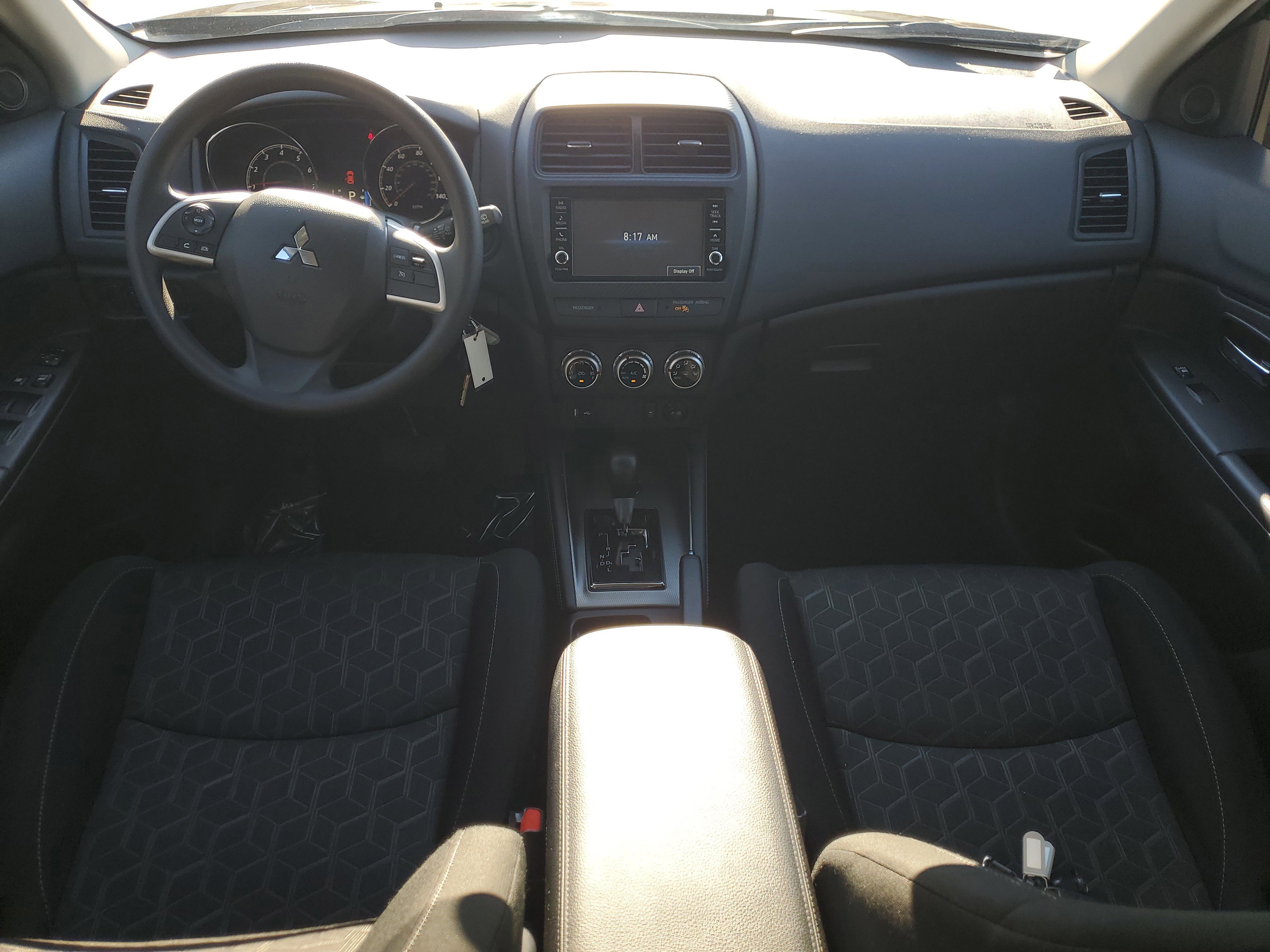 Used 2025 Mitsubishi Outlander Sport LE image 13