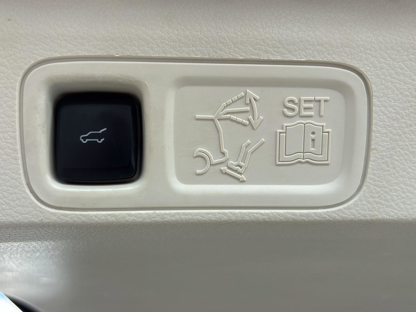 Used 2019 Lincoln Navigator L Black Label w/ Cargo Package image 20