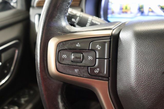 Used 2022 Chevrolet Suburban High Country w/ Premium Package image 14