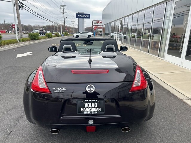 Used 2017 Nissan 370Z Touring image 27