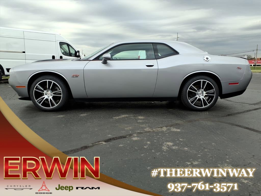 Used 2015 Dodge Challenger R/T Plus image 4