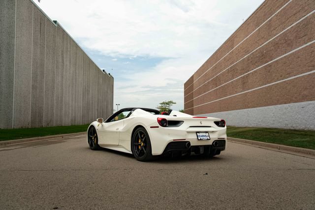 Used 2018 Ferrari 488 Spider RWD image 33