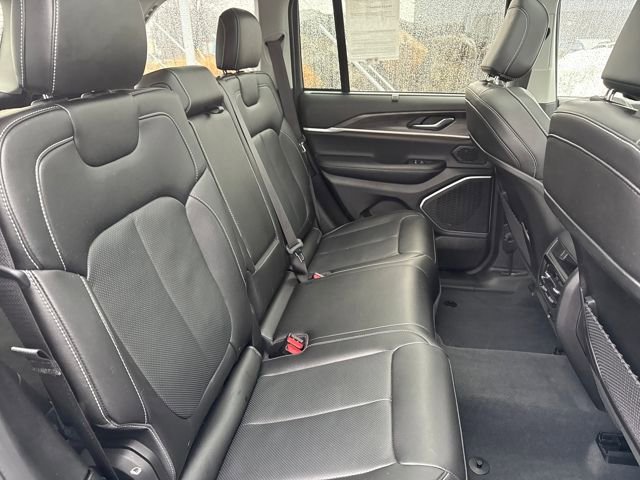 Used 2022 Jeep Grand Cherokee Limited 4xe w/ Luxury Tech Group II image 11