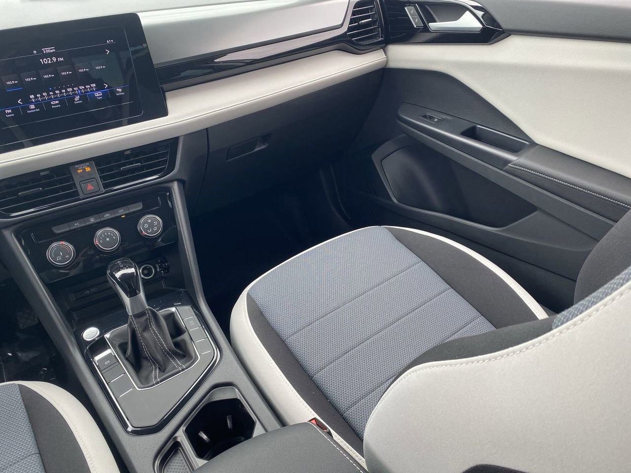 New 2026 Volkswagen Taos S image 12