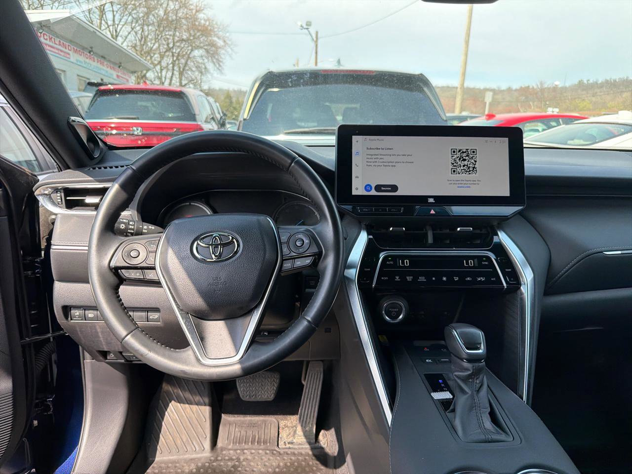 Used 2023 Toyota Venza XLE AWD/4WD image 24