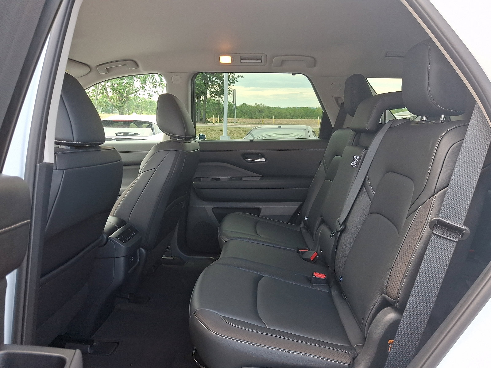 Certified 2025 Nissan Pathfinder SL AWD/4WD image 11
