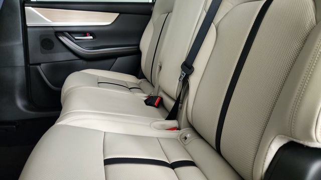 New 2026 MAZDA CX-90 Plug-In Hybrid w/ Preferred AWD/4WD image 28