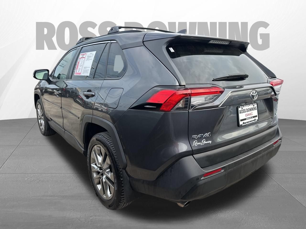 Used 2023 Toyota RAV4 XLE Premium FWD image 6