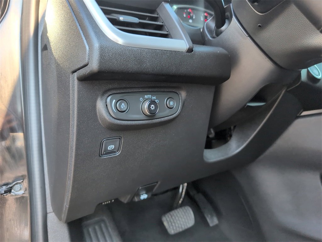 Used 2024 GMC Terrain SLT image 18