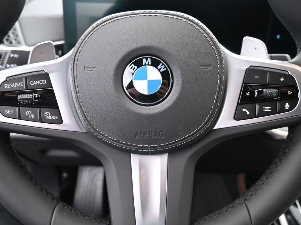 New 2026 BMW X7 xDrive40i w/ M Sport Package AWD/4WD image 14