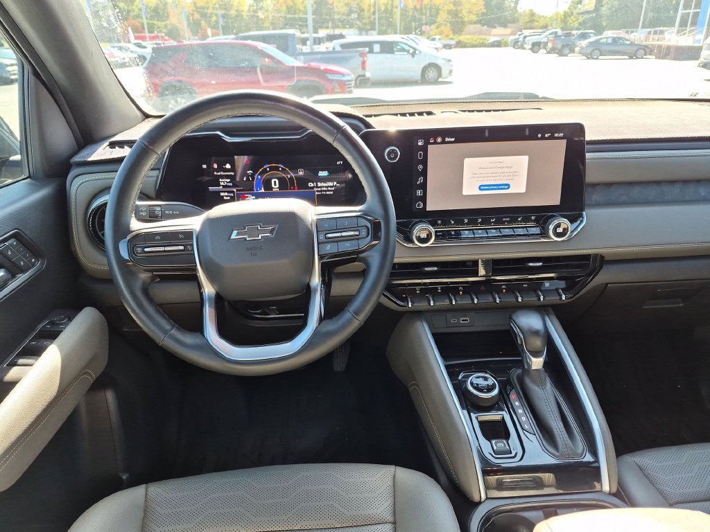 Used 2025 Chevrolet Colorado ZR2 w/ Technology Package AWD/4WD image 31