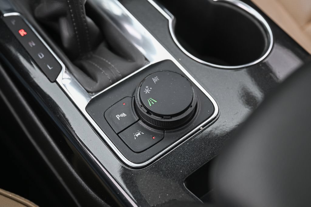 Used 2023 Chevrolet Blazer Premier FWD image 36