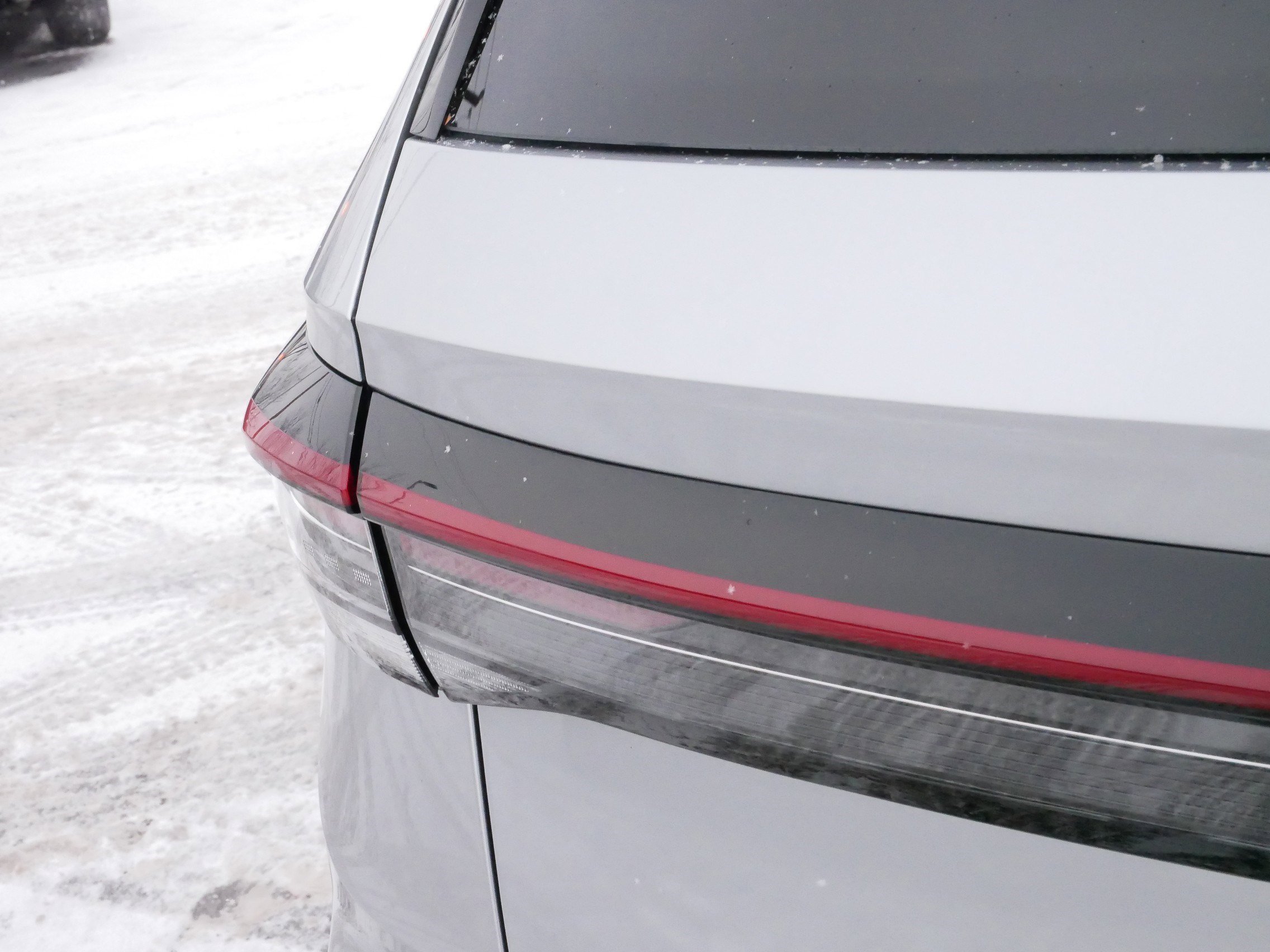 Certified 2025 Volkswagen Taos SE image 17