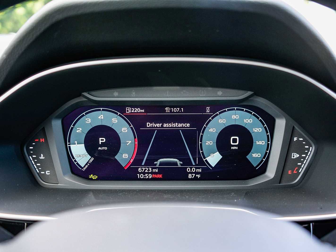 Used 2025 Audi Q3 2.0T Premium w/ Convenience Package image 24