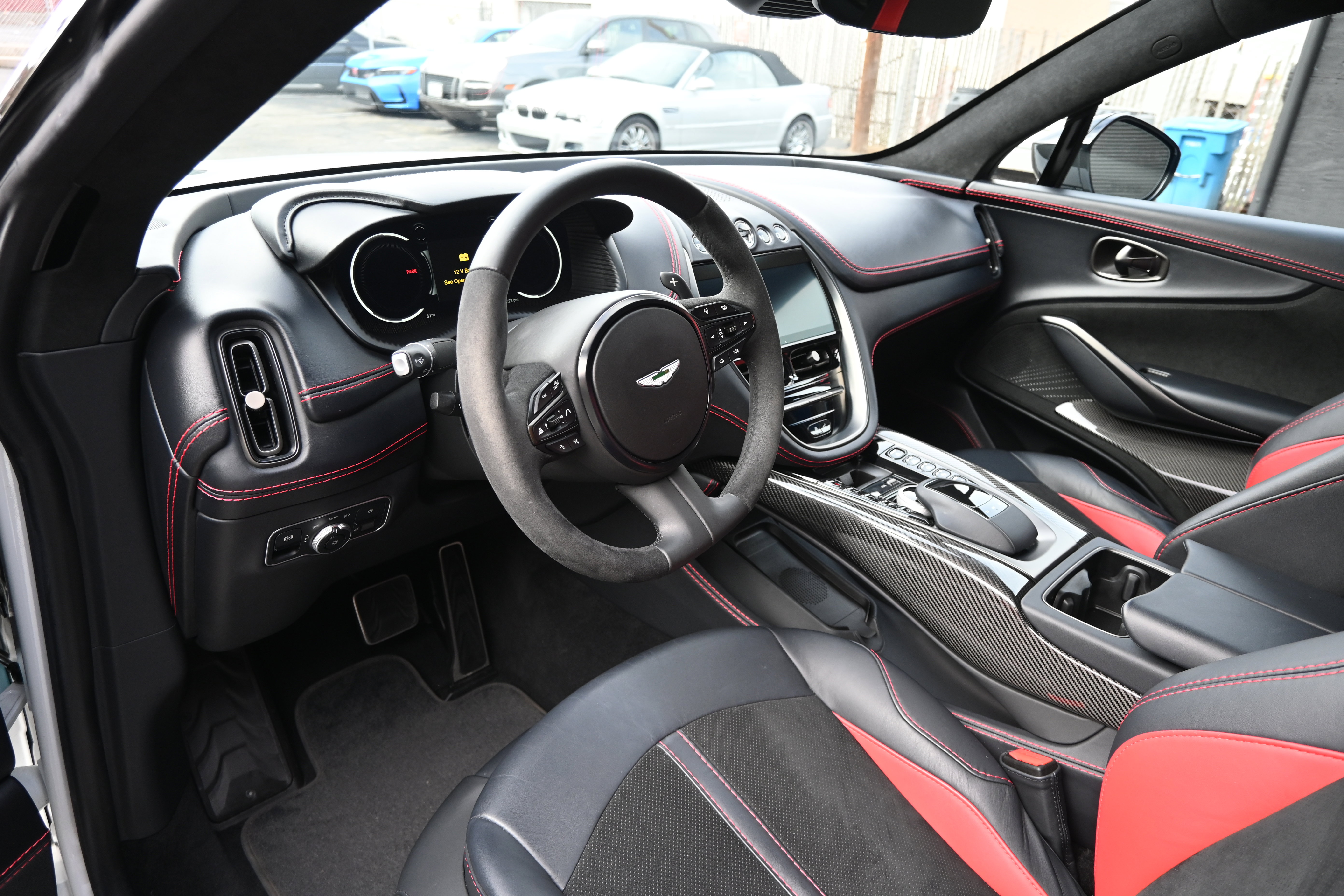 Used 2022 Aston Martin DBX AWD/4WD image 43