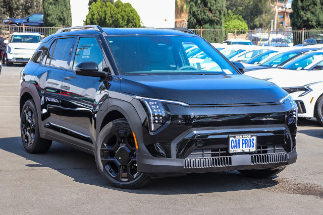 New 2027 Kia EV3 Wind w/ Wind Fwd Nightfall Package