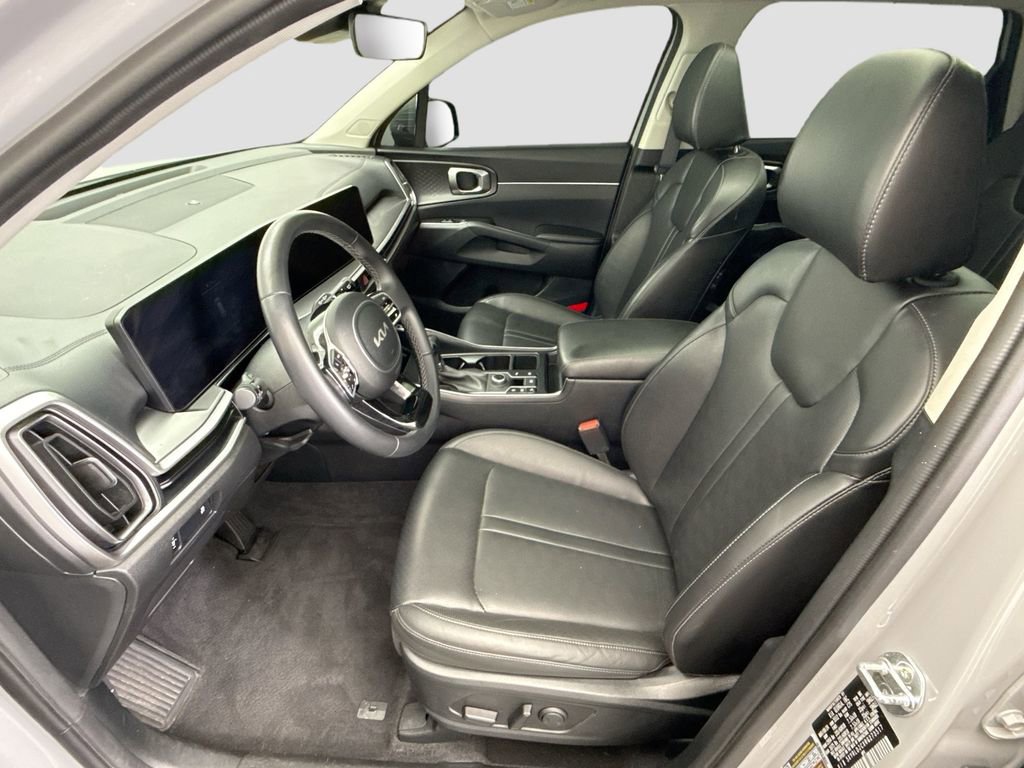Used 2024 Kia Sorento S w/ Panoramic Sunroof Package image 18