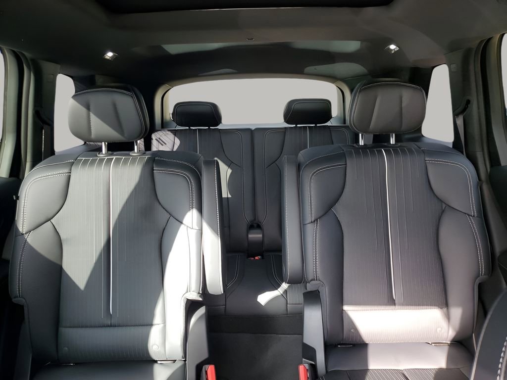 New 2026 Cadillac Vistiq Sport image 43