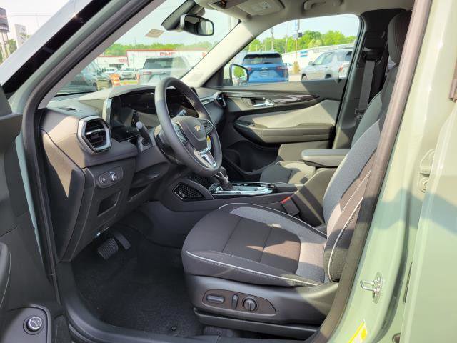 New 2026 Chevrolet TrailBlazer LT w/ Convenience Package AWD/4WD image 8