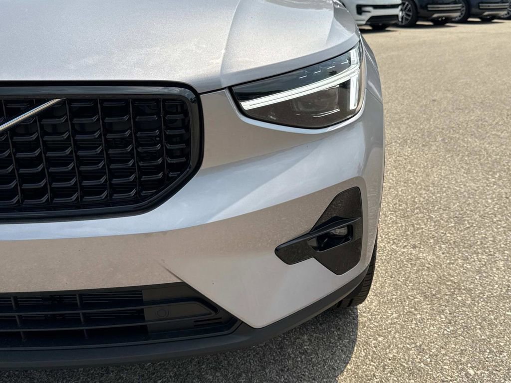Used 2026 Volvo XC40 B5 Plus w/ Protection Package Premier image 10