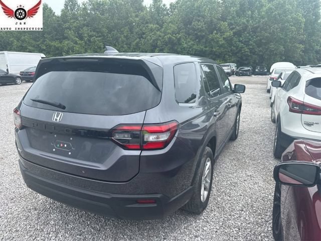 Used 2023 Honda Pilot LX image 2