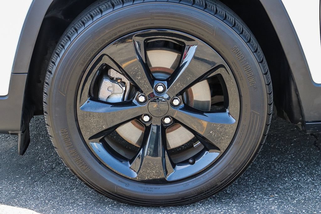 Used 2020 Jeep Cherokee Latitude Plus FWD image 13