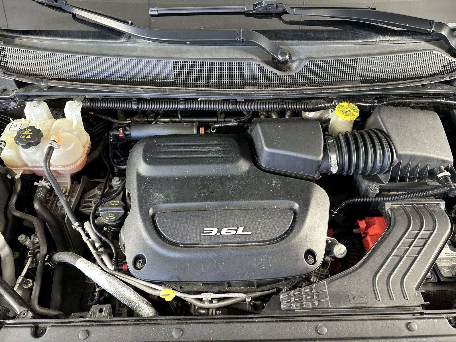 Used 2018 Chrysler Pacifica Limited image 33