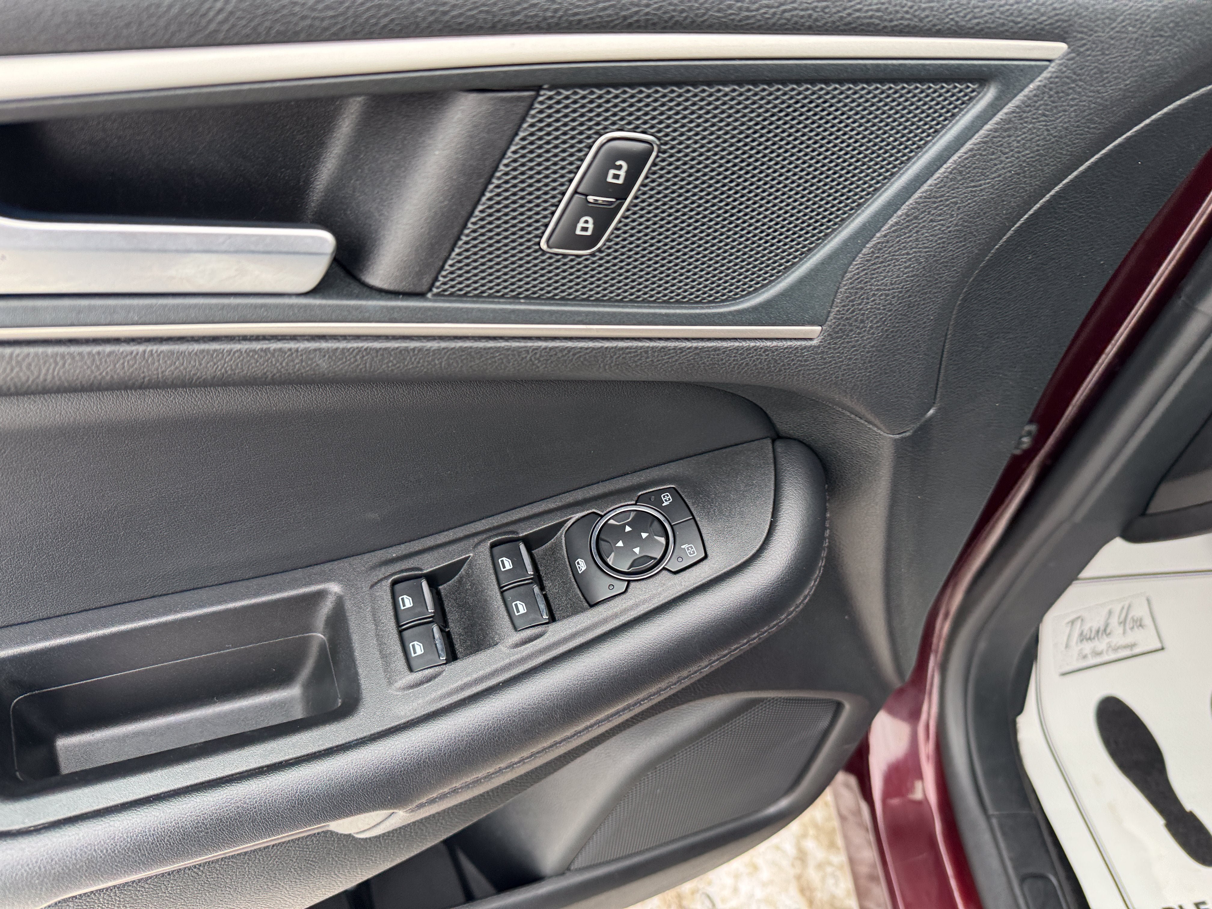 Used 2024 Ford Edge SEL AWD/4WD image 8