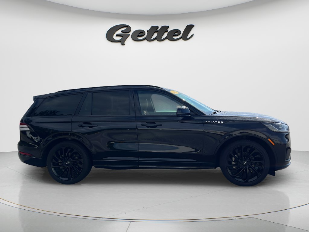 Used 2025 Lincoln Aviator Reserve w/ Luxury Package RWD image 4