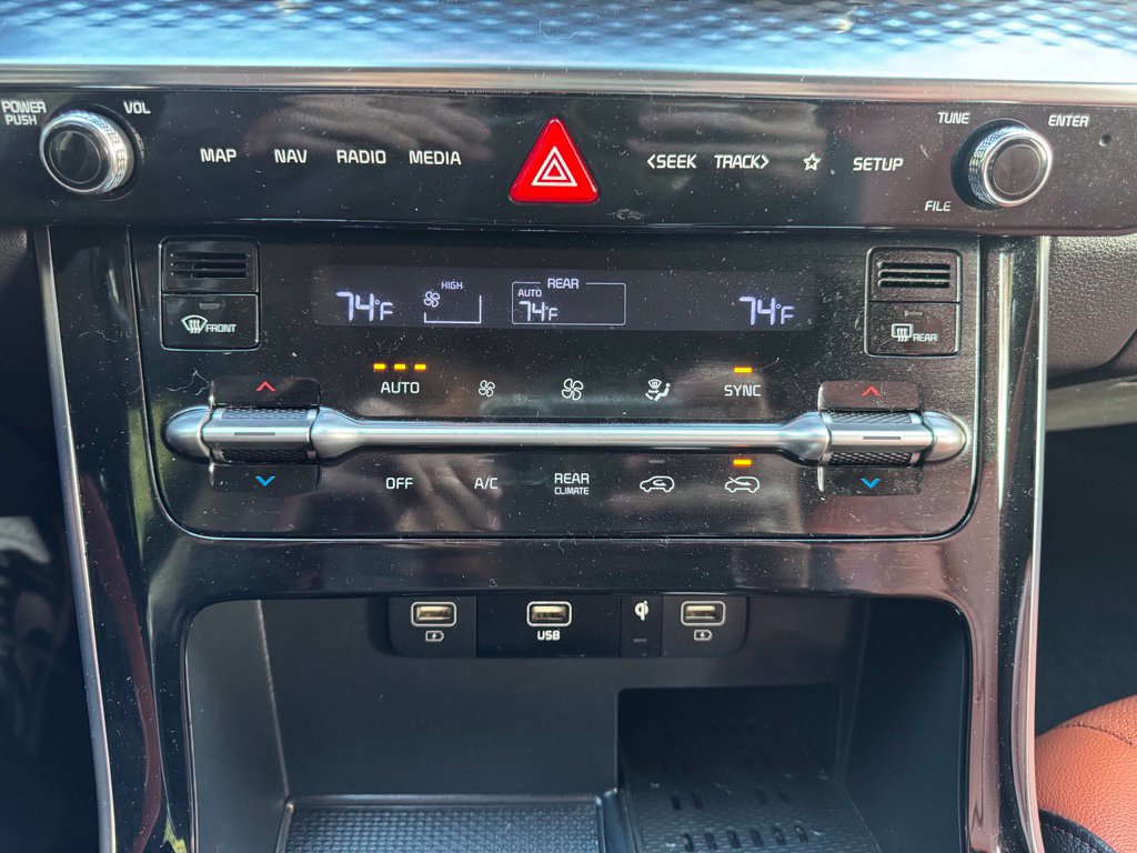 Used 2024 Kia Carnival SX Prestige FWD image 19