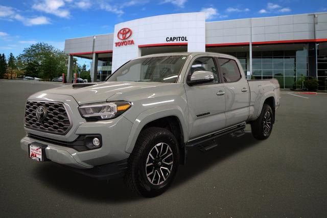 Used 2022 Toyota Tacoma TRD Sport w/ TRD Premium Sport Package AWD/4WD image 5
