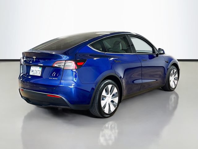 Used 2024 Tesla Model Y Long Range AWD/4WD image 7