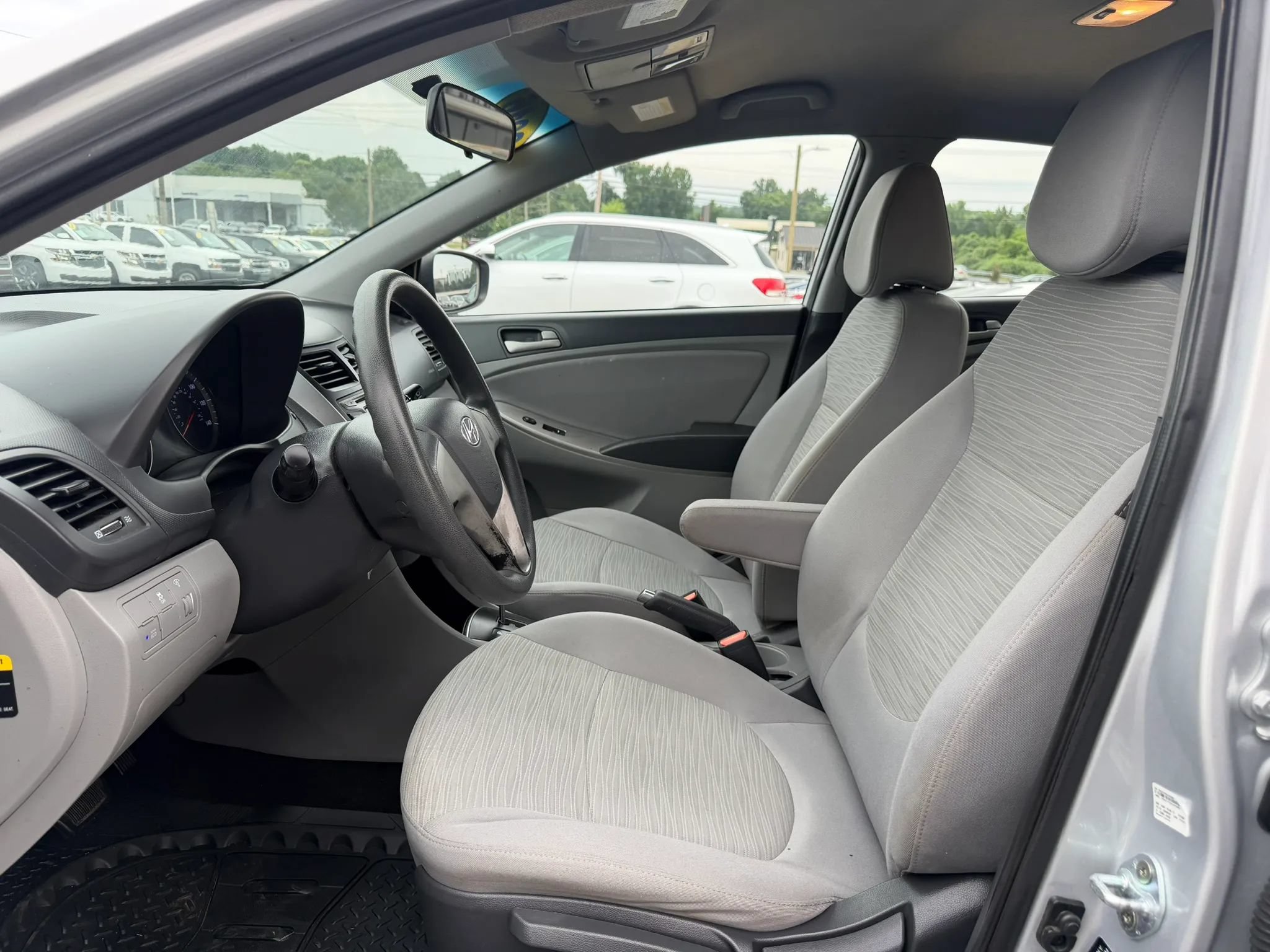 Used 2016 Hyundai Accent SE FWD image 10