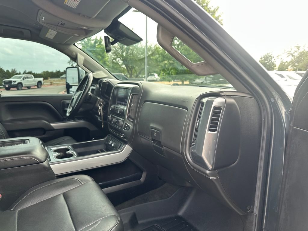 Used 2018 Chevrolet Silverado 2500 LTZ w/ Duramax Plus Package AWD/4WD image 38