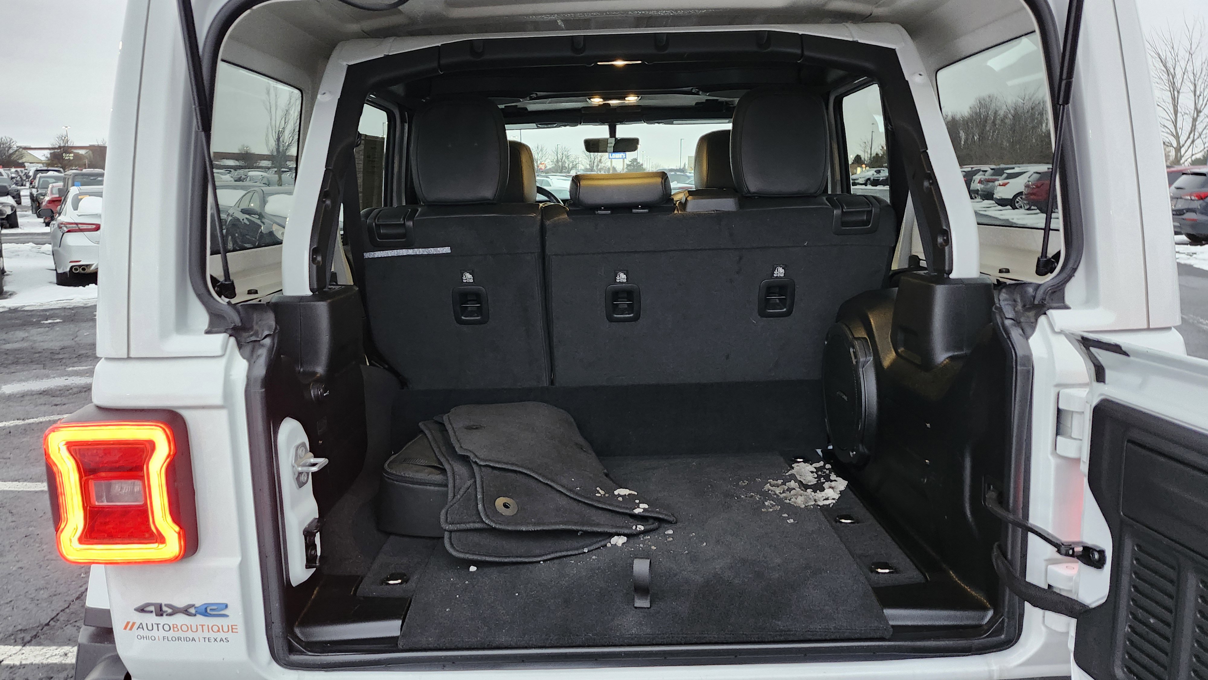 Used 2023 Jeep Wrangler Unlimited Rubicon 4xe w/ Cold Weather Group image 23