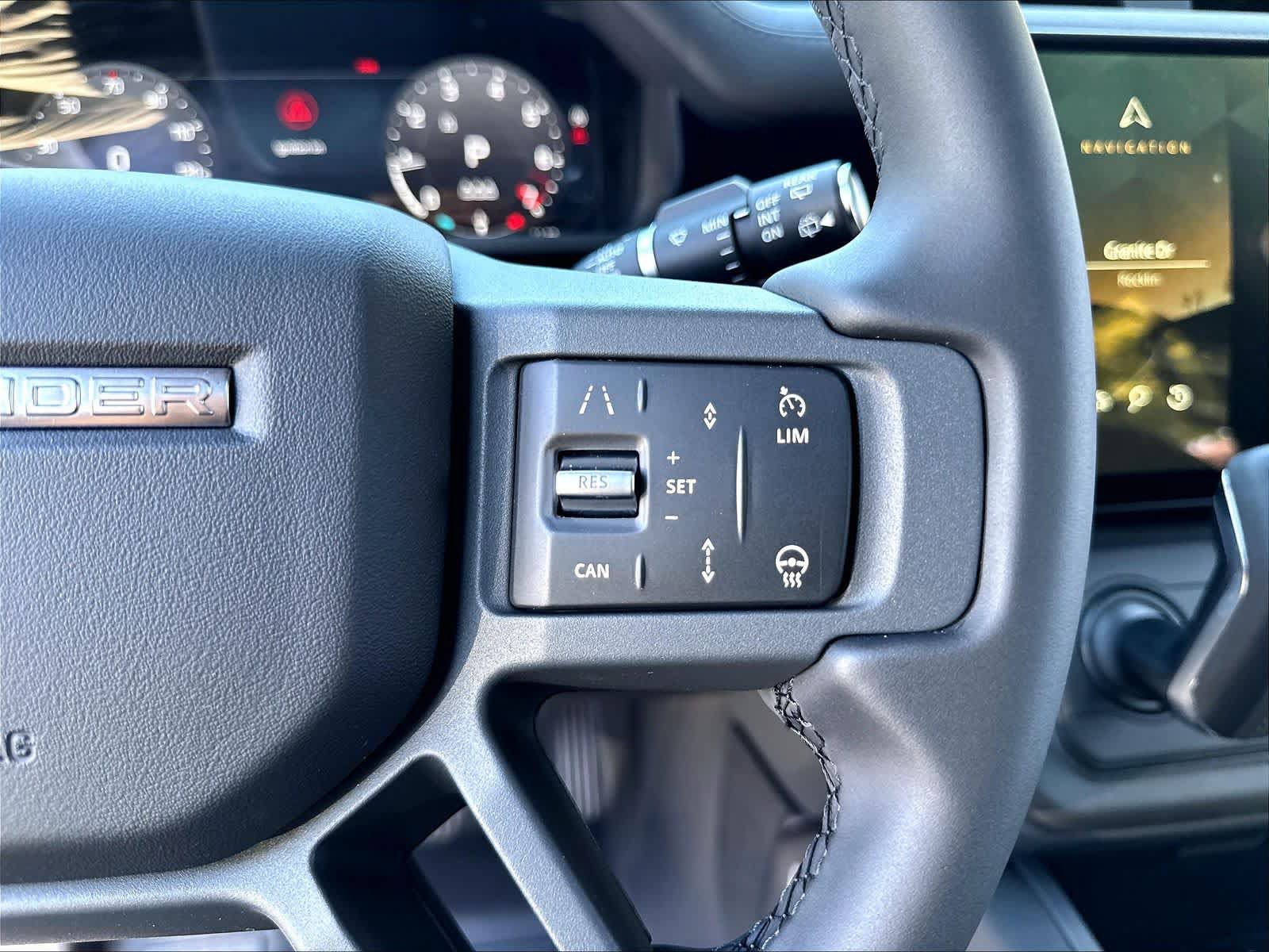 New 2026 Land Rover Defender 110 X-Dynamic SE AWD/4WD image 18